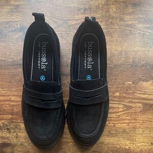 Bussola Women's Classic Black Flats